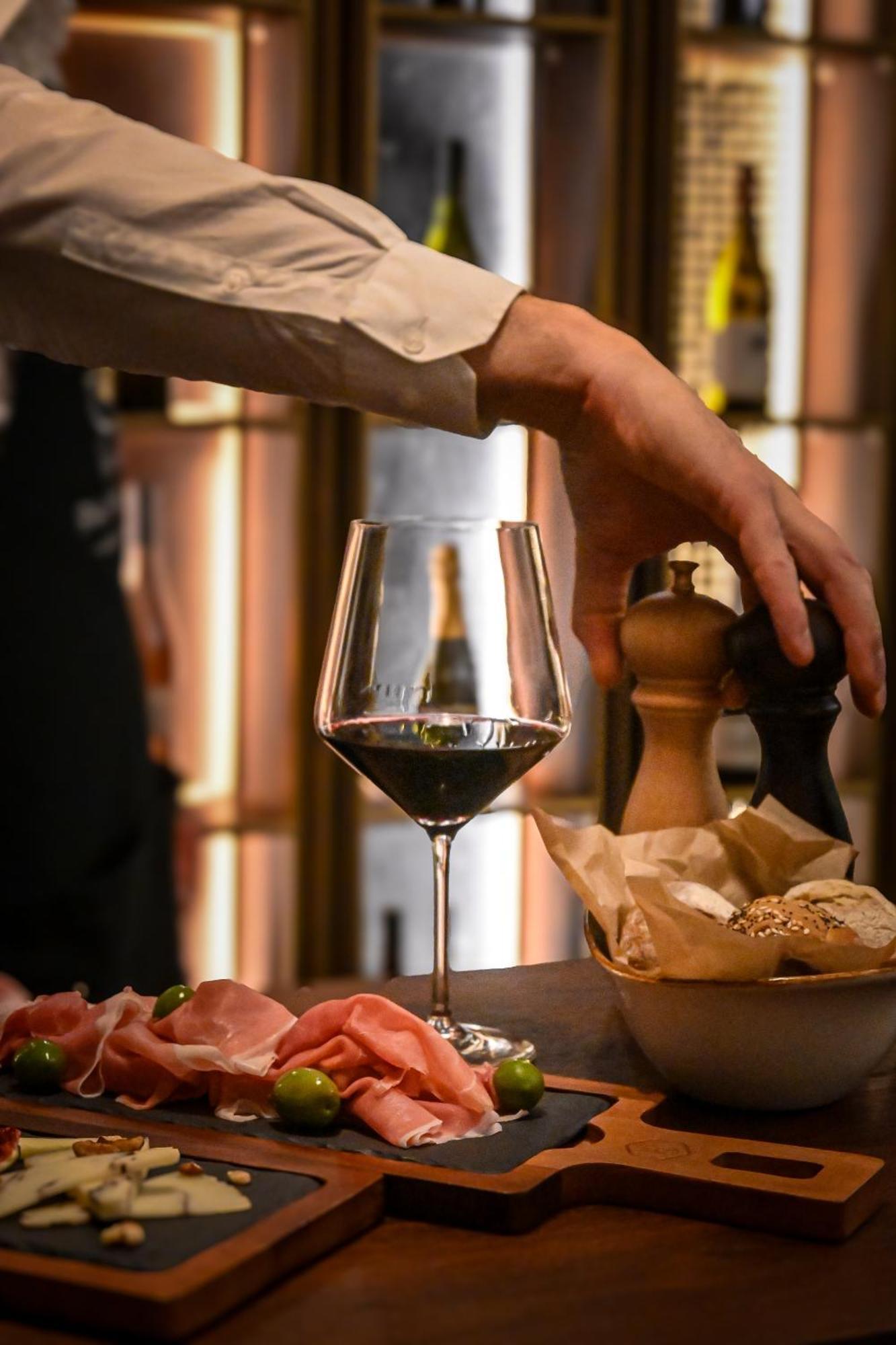 Royal Suite, Ljubljana Ngoại thất bức ảnh