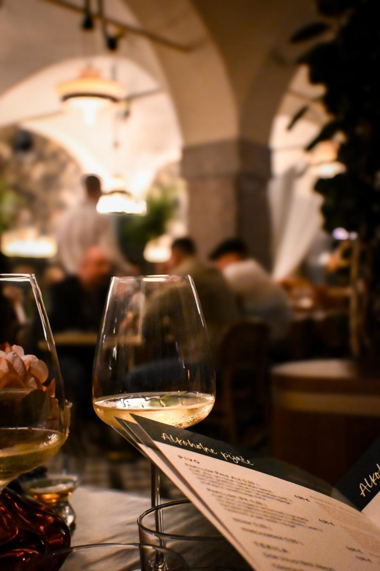 Royal Suite, Ljubljana Ngoại thất bức ảnh